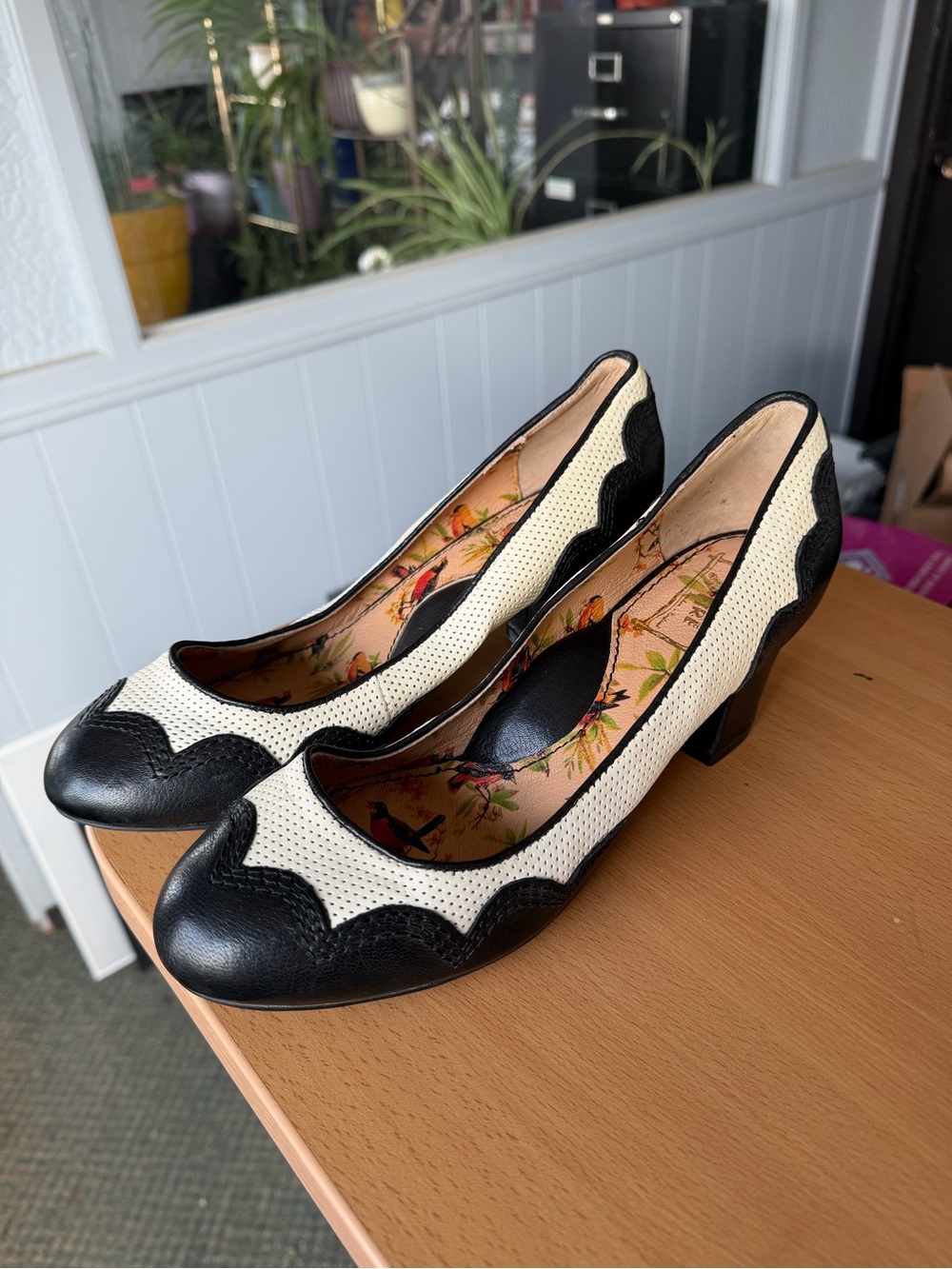 Miss L Fire Classic Two-Tone Pumps Heels
